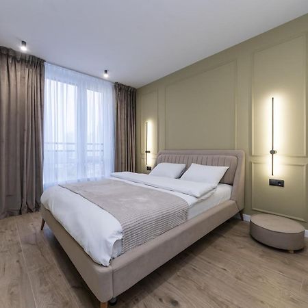 Luxury apartment near metro station Osokorky Kiev Esterno foto