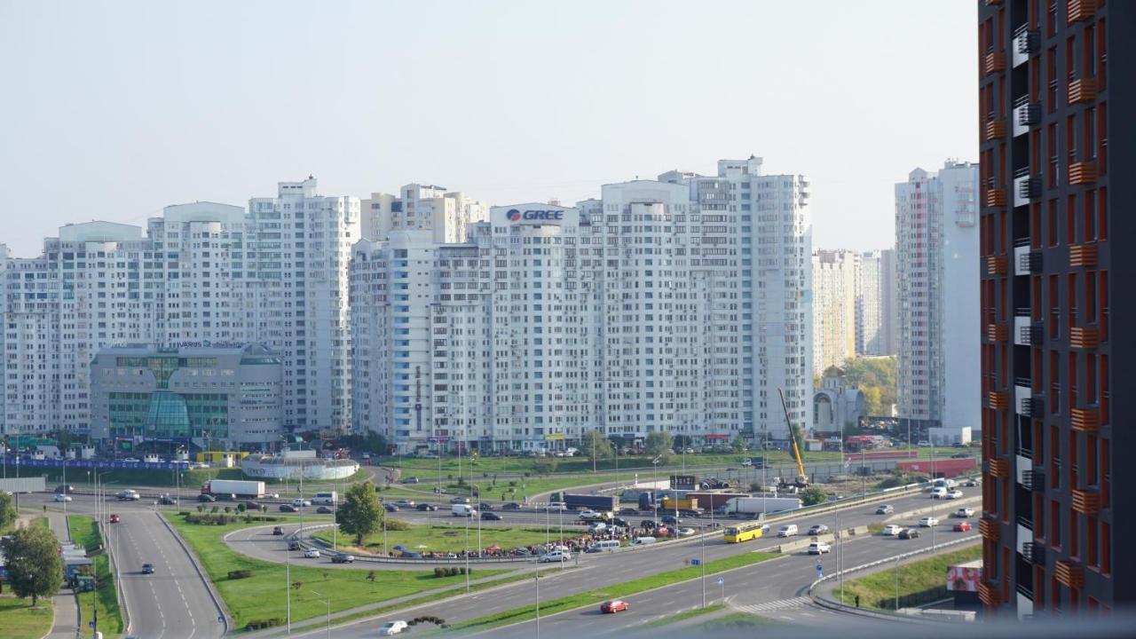 Luxury apartment near metro station Osokorky Kiev Esterno foto