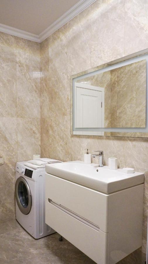 Luxury apartment near metro station Osokorky Kiev Esterno foto
