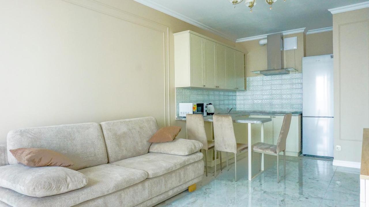 Luxury apartment near metro station Osokorky Kiev Esterno foto
