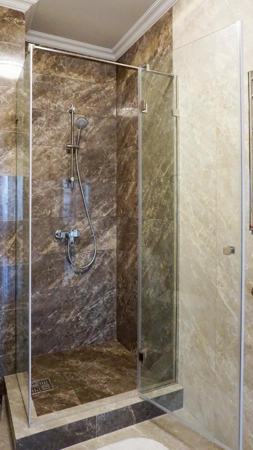 Luxury apartment near metro station Osokorky Kiev Esterno foto