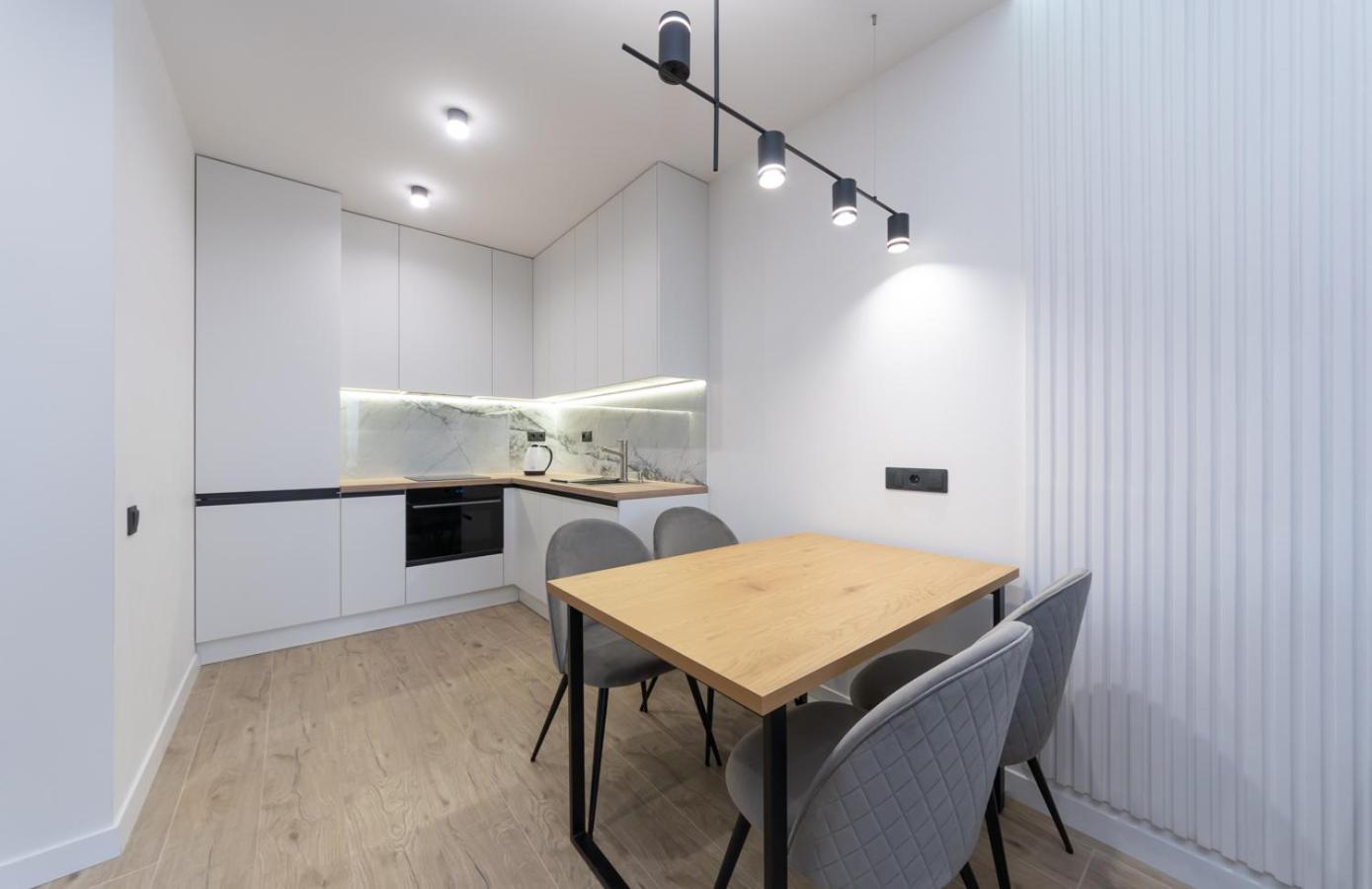 Luxury apartment near metro station Osokorky Kiev Esterno foto