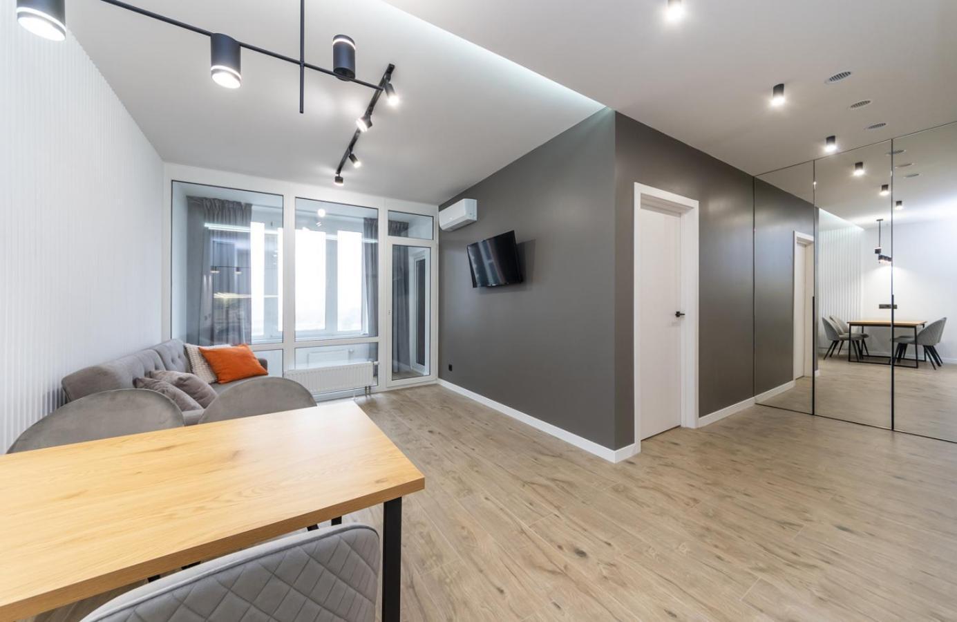 Luxury apartment near metro station Osokorky Kiev Esterno foto